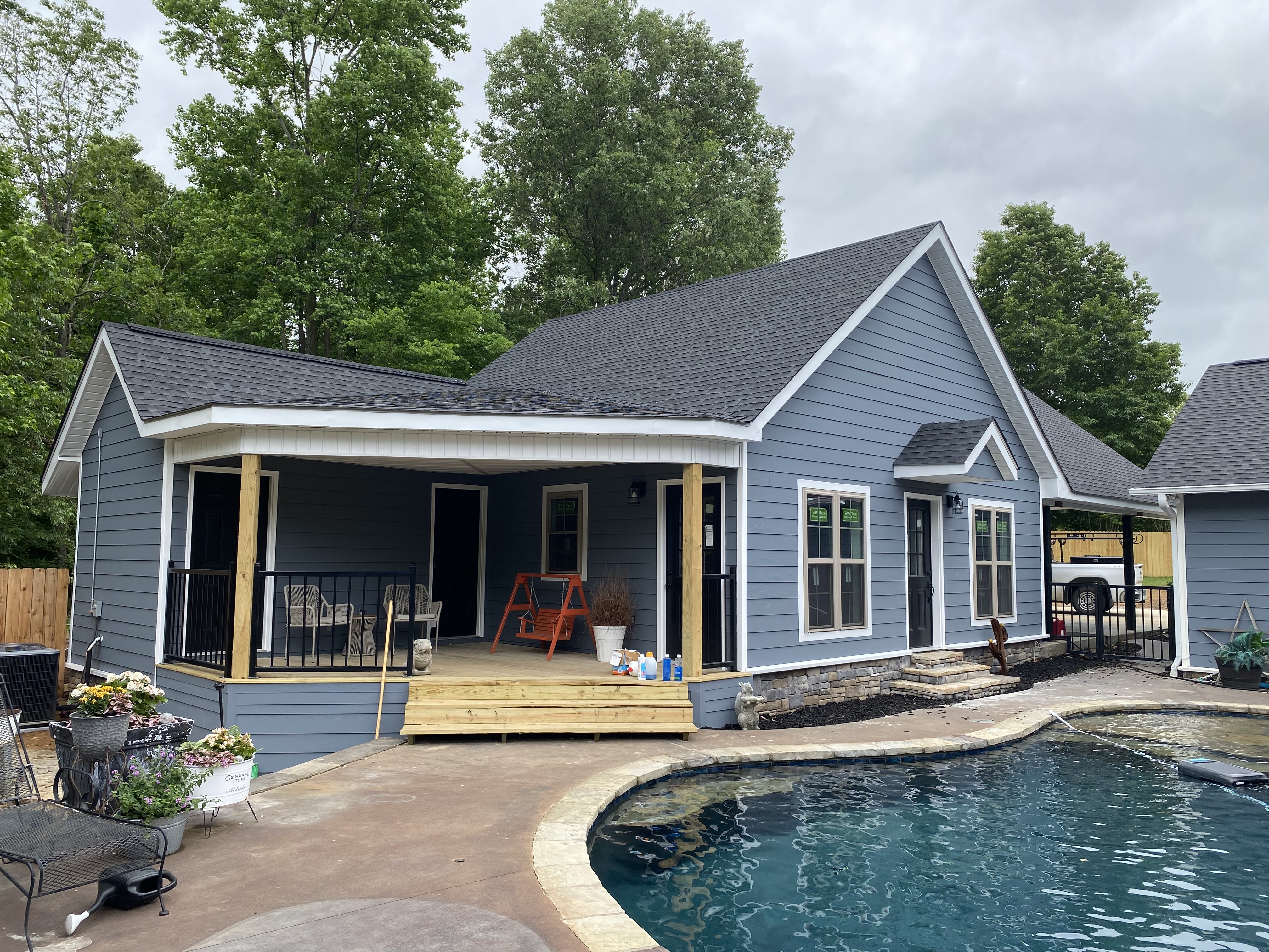 The Poolhouse